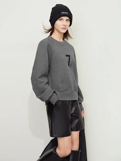 Minimalist Fleece Sweatshirt | Loose O-Neck Winter Pullover